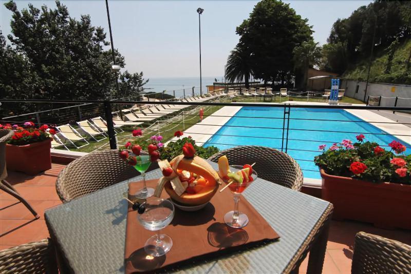 Hotel Villa Adele Челле-Лигуре Экстерьер фото