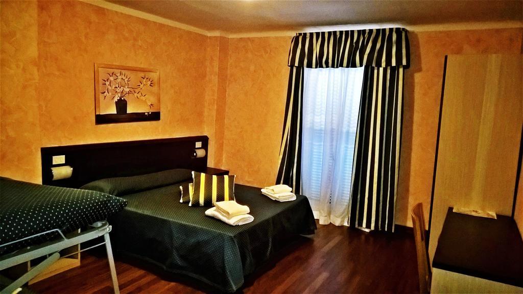 Hotel Villa Adele Челле-Лигуре Номер фото